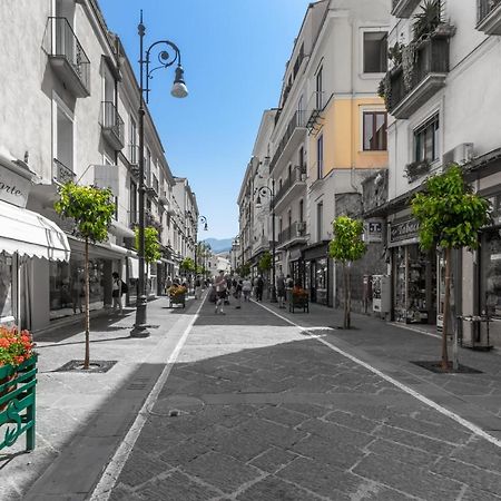 Comfy Apt 4 Sleeps Right In The Centre Sorrento Bagian luar foto