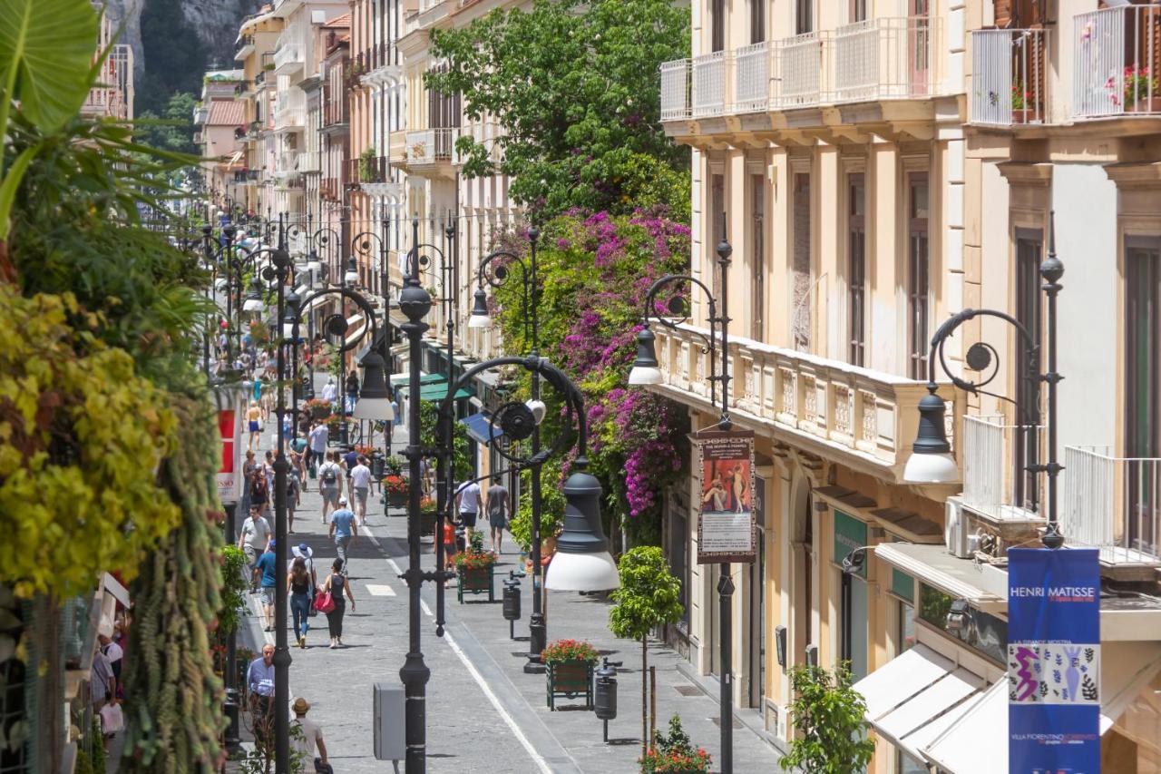 Comfy Apt 4 Sleeps Right In The Centre Sorrento Bagian luar foto