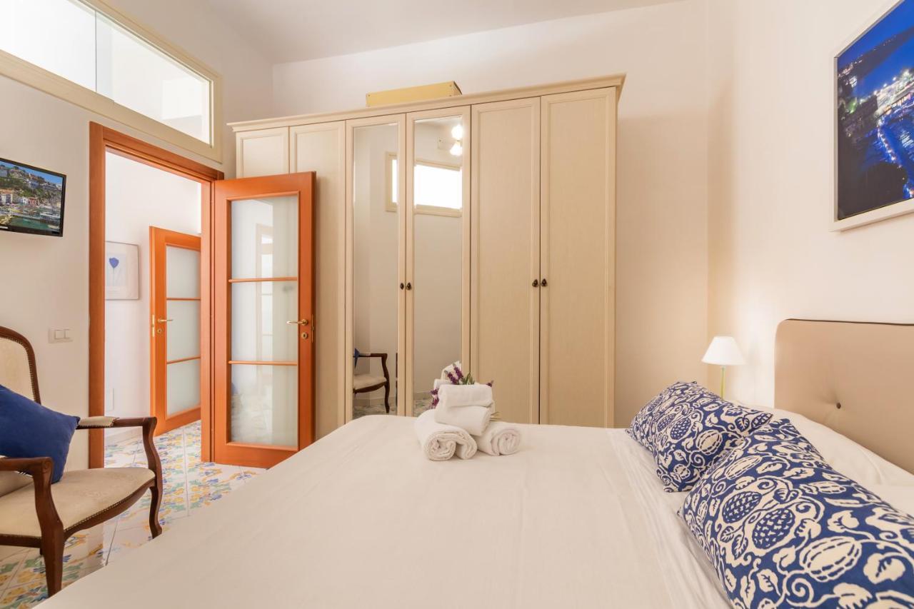 Comfy Apt 4 Sleeps Right In The Centre Sorrento Bagian luar foto
