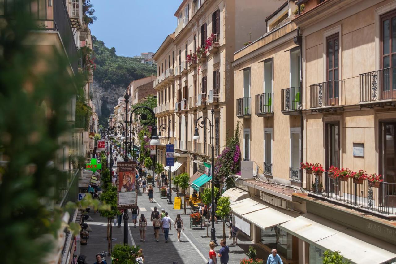 Comfy Apt 4 Sleeps Right In The Centre Sorrento Bagian luar foto